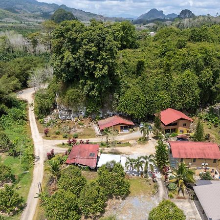 Country House Pulai Holiday Village Gua Musang Kültér fotó